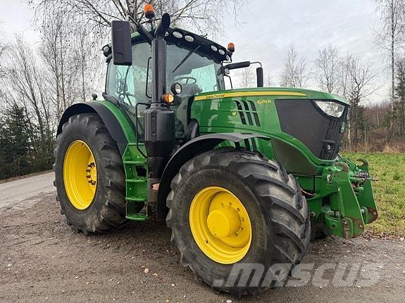 John Deere 6215R Traktoriai