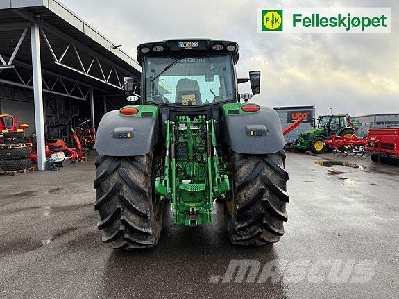 John Deere 6R 215 Traktoriai