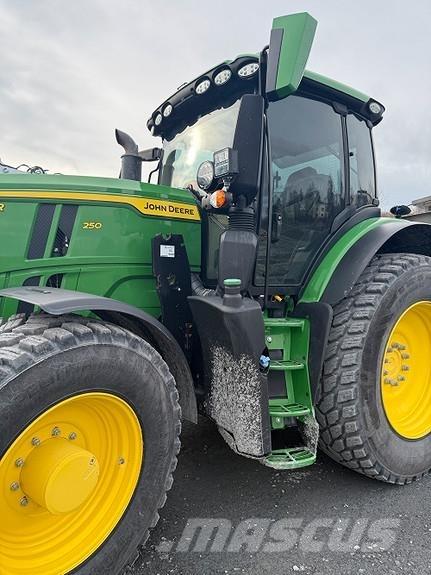 John Deere 6R 250 Traktoriai