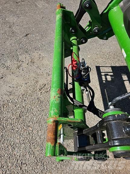 John Deere 6r215 Traktoriai