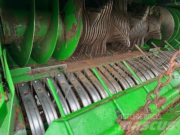 John Deere C440R Ritinių presai