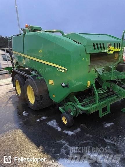 John Deere C441R Ritinių presai