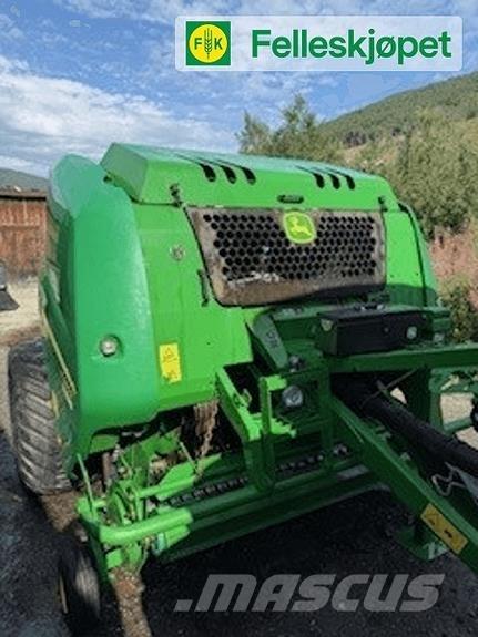 John Deere F440R Ritinių presai