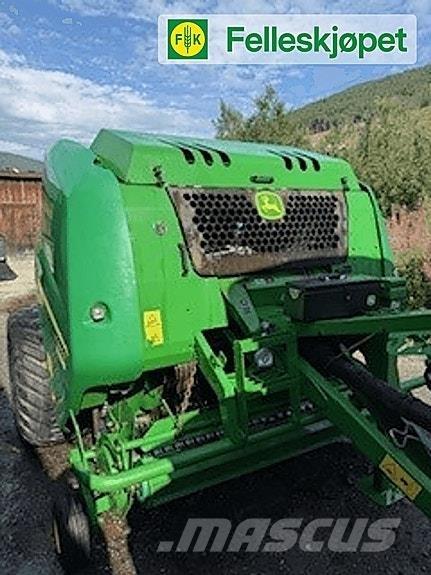 John Deere F440R Ritinių presai