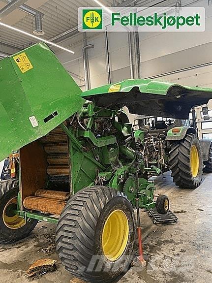 John Deere F441 Ritinių presai