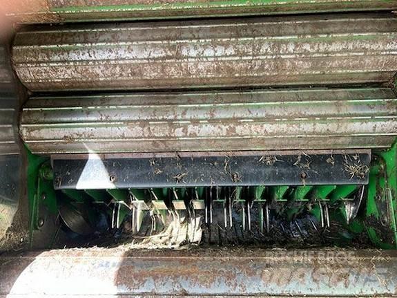 John Deere F441 Ritinių presai