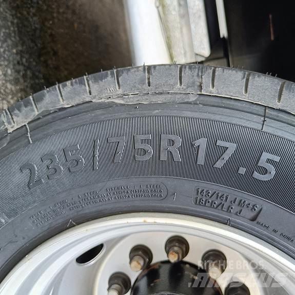 JPM LL22T Bendrosios paskirties priekabos