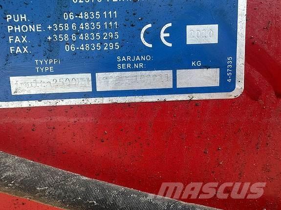Junkkari KH 2500 Mėšlo barstytuvai