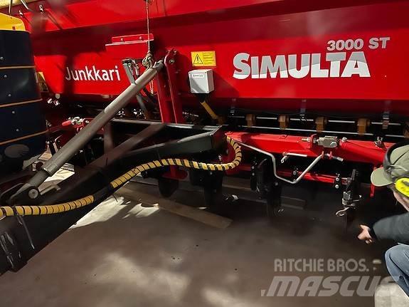 Junkkari ST3000 Mėšlo barstytuvai