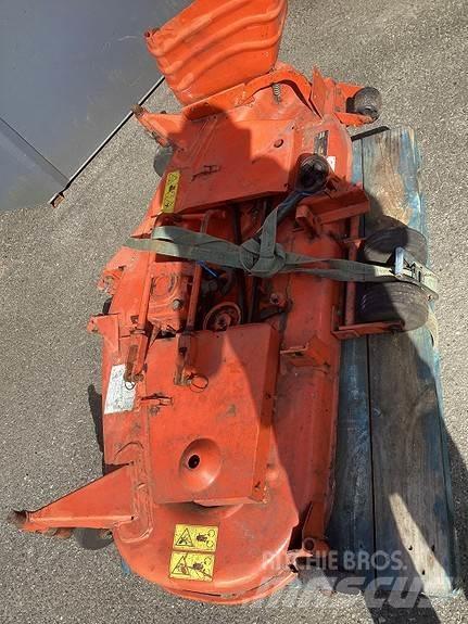 Kubota B2100 Traktoriai