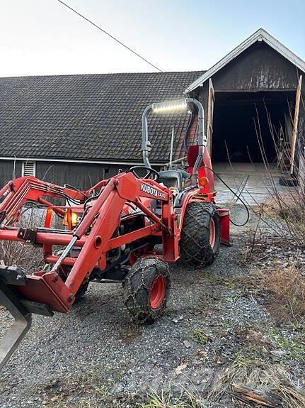 Kubota B7500 Traktoriai