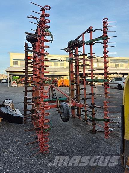 Kverneland  Kita kultivavimo technika ir priedai