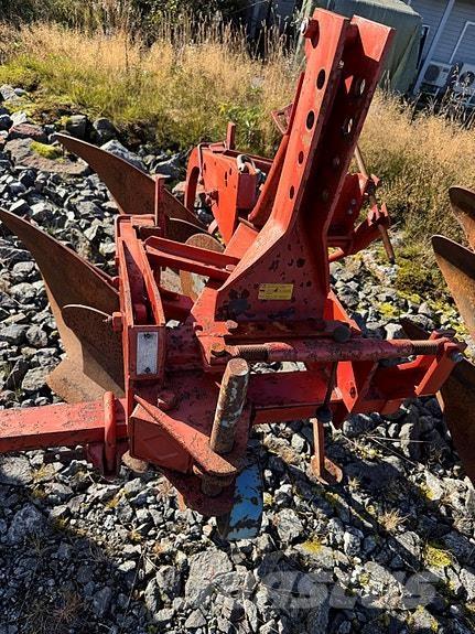 Kverneland 14 Standartiniai plūgai