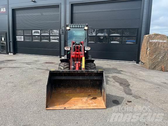 Manitou MLA5-50H Naudoti ratiniai krautuvai
