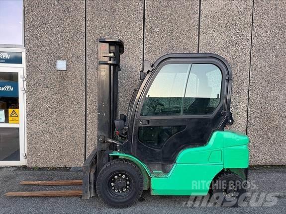 Mitsubishi FD25N Dyzeliniai krautuvai