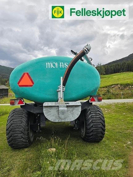 Moi Doff X-11 Mineralinių trąšų barstytuvai