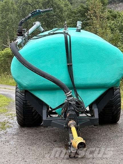 Moi X9 jet Mineralinių trąšų barstytuvai