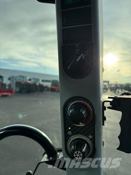 New Holland T4.75 Traktoriai