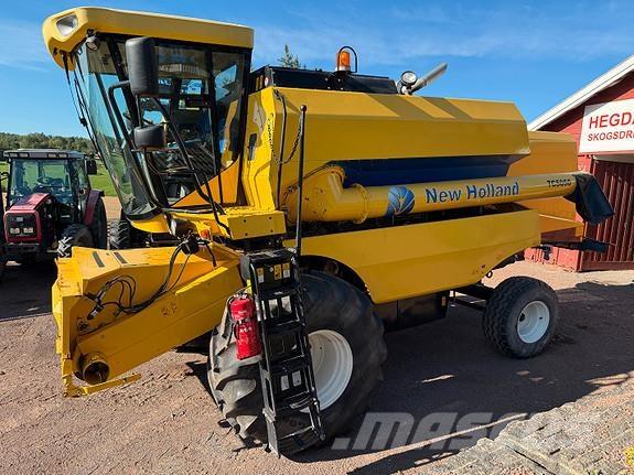New Holland TC5050 Derliaus nuėmimo kombainai