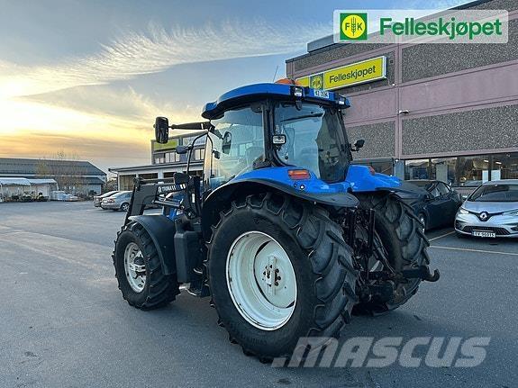 New Holland TS135A Traktoriai