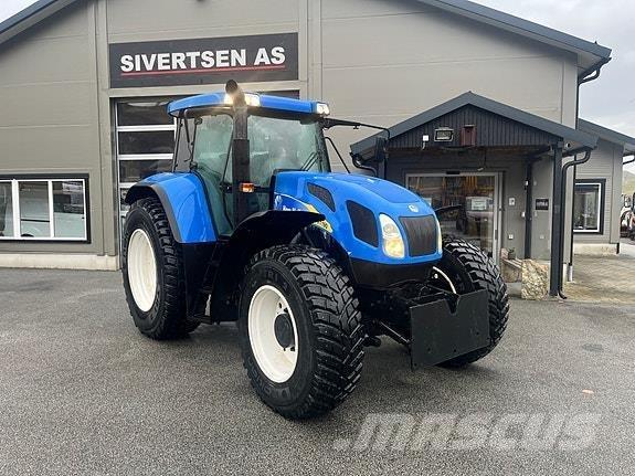 New Holland TVT190 Traktoriai