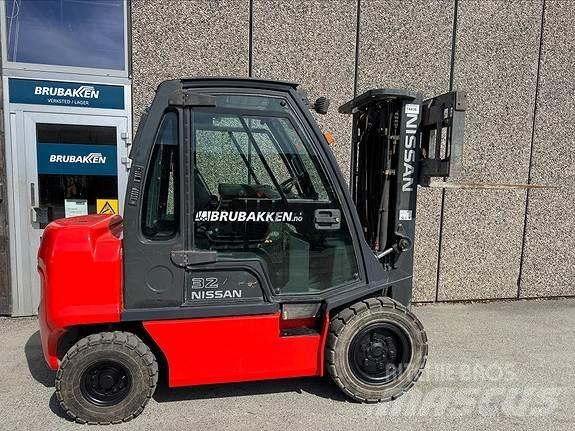Nissan DF32 14436 Dyzeliniai krautuvai