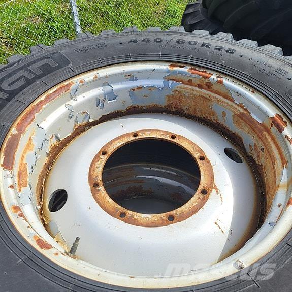 Nokian TRI 2 Padangos, ratai ir ratlankiai