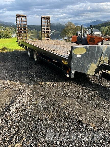  Predator boost 2 Bendrosios paskirties priekabos