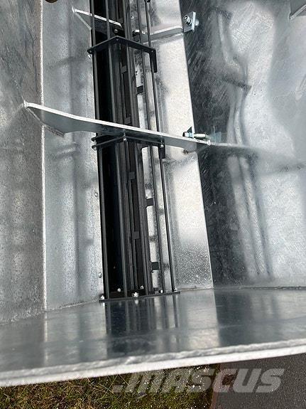 Sami SLH-2300 Kita kelių ir sniego technika