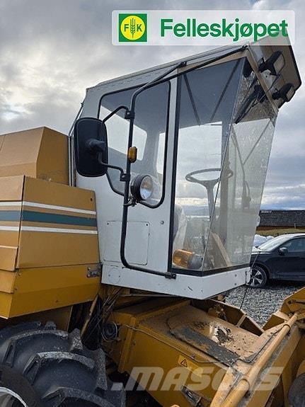 Sampo-Rosenlew 580 Derliaus nuėmimo kombainai