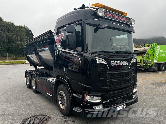 Scania R 650 Savivarčių priekabų vilkikai
