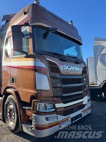 Scania R650B6X2NB Sunkvežimiai su dengtu kėbulu