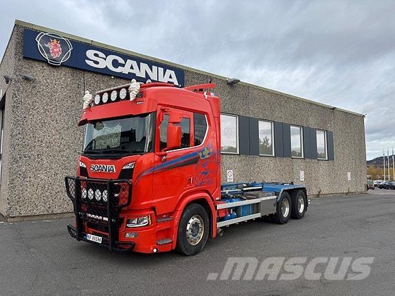 Scania R650B6x4NB Savivarčiai su kabeliniu keltuvu