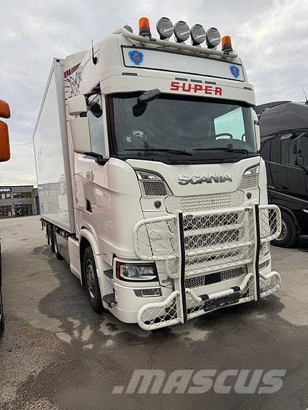Scania S650B6X2NB Sunkvežimiai su dengtu kėbulu