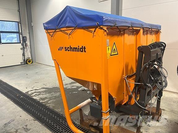 Schmidt Traxos S15 Kita kelių ir sniego technika