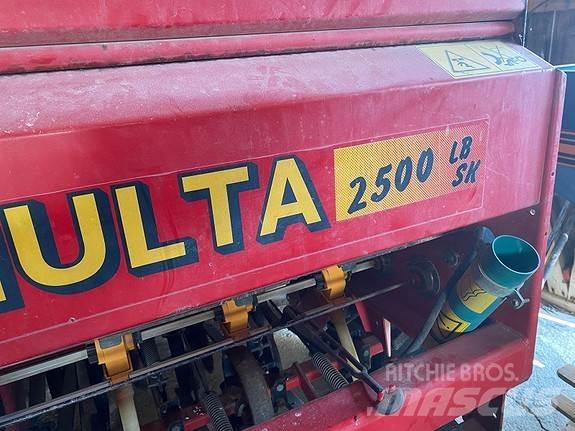 Simulta 2500 LB/SK Mineralinių trąšų barstytuvai