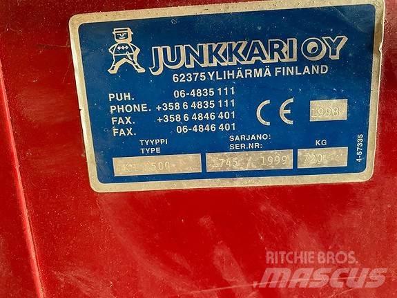Simulta 2500 LB/SK Mineralinių trąšų barstytuvai