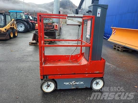 SkyJack SJ16 Kiti keltuvai ir platformos