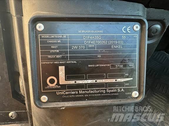 TCM FD35 Dyzeliniai krautuvai