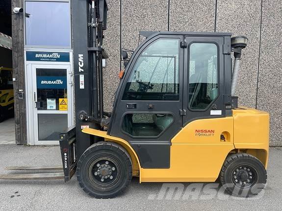 TCM FD40 Dyzeliniai krautuvai