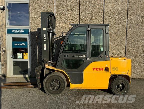 TCM FD50 62779 Dyzeliniai krautuvai