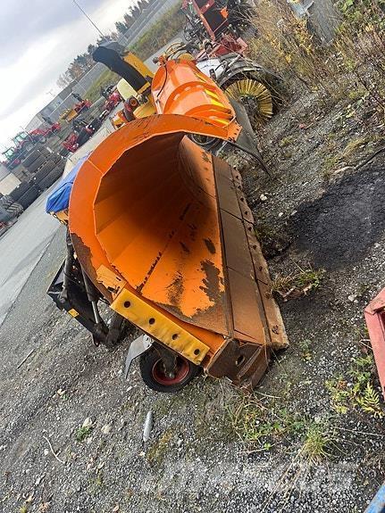 Tellefsdal K-70 Sniego peiliai ir valytuvai