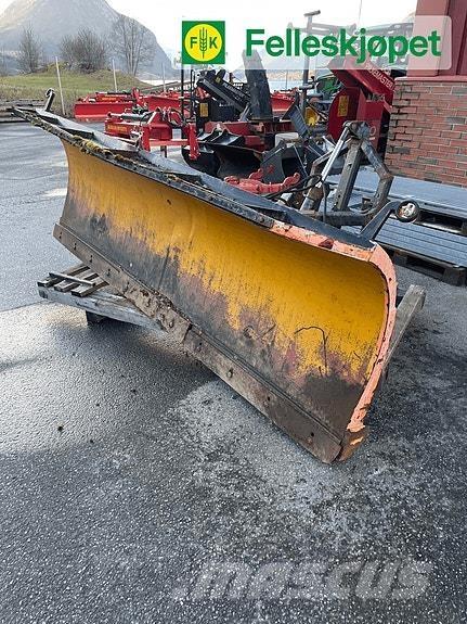  Tellesfdal 330 Sniego peiliai ir valytuvai