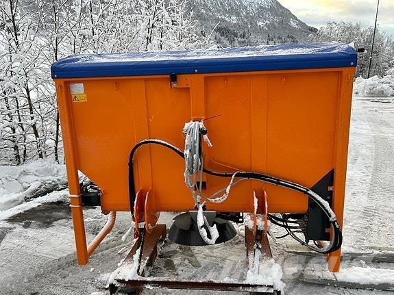  Traxos S15 VEP-490 Smėlio ir druskos barstytuvai