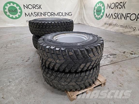  TRI 2 Vinterdekk Traktoriai