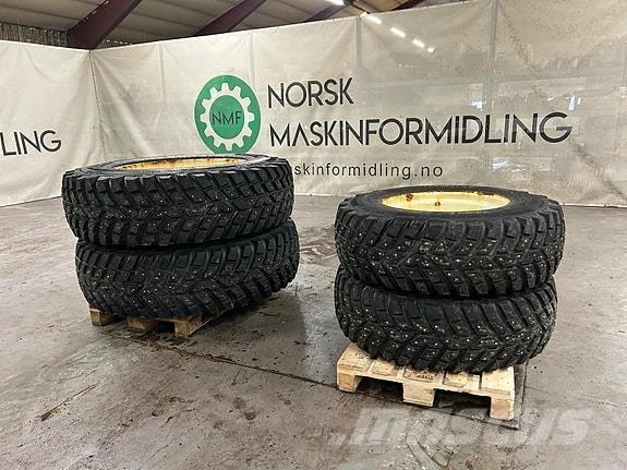  TRI 2 Vinterdekk Traktoriai