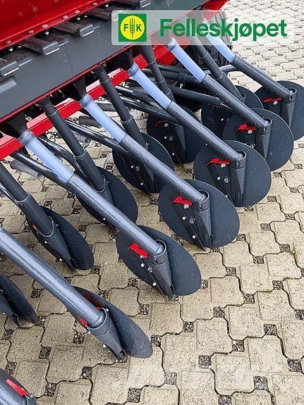 Tume CK 3000 Mėšlo barstytuvai