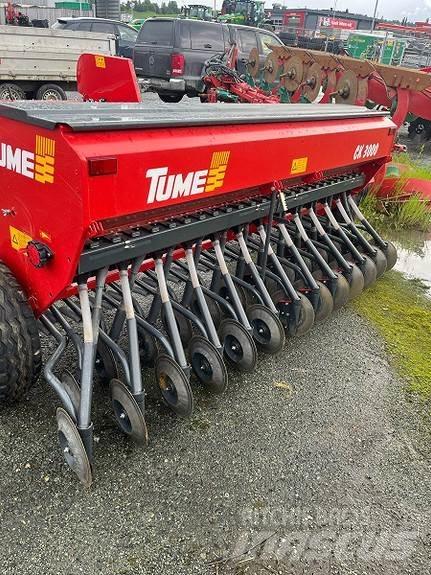 Tume CK3000 Mineralinių trąšų barstytuvai