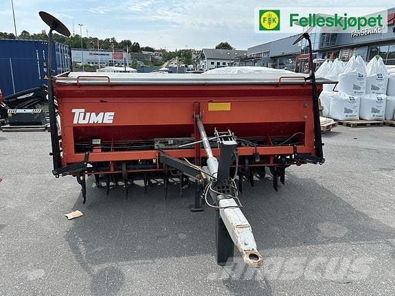 Tume HKL 3000 JC Mineralinių trąšų barstytuvai
