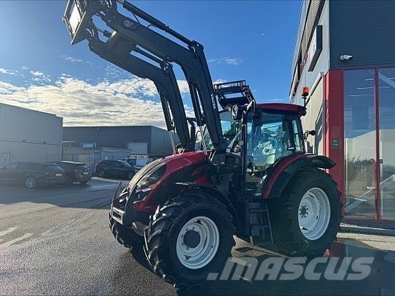 Valtra A115 H4 Traktoriai